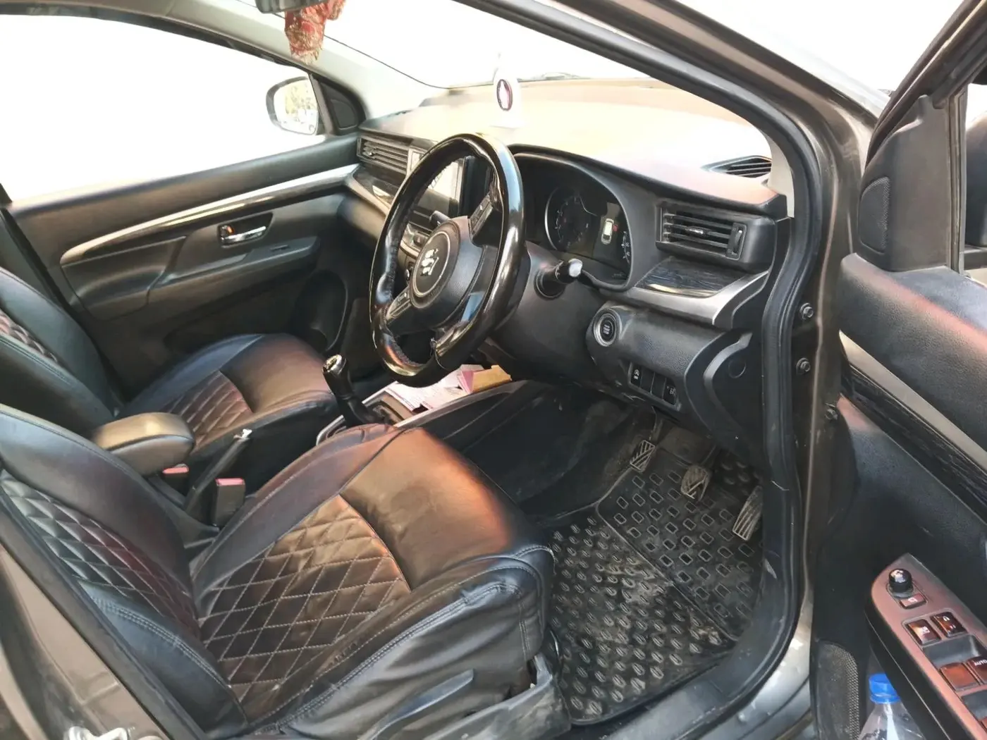 2019 Maruti XL6 ZETA MT, Petrol, Manual, 1,04,580 km, interior