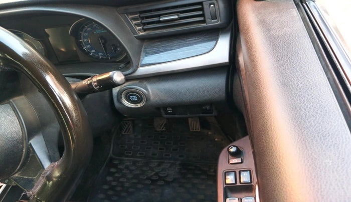 2019 Maruti XL6 ZETA MT, Petrol, Manual, 1,04,580 km, interior