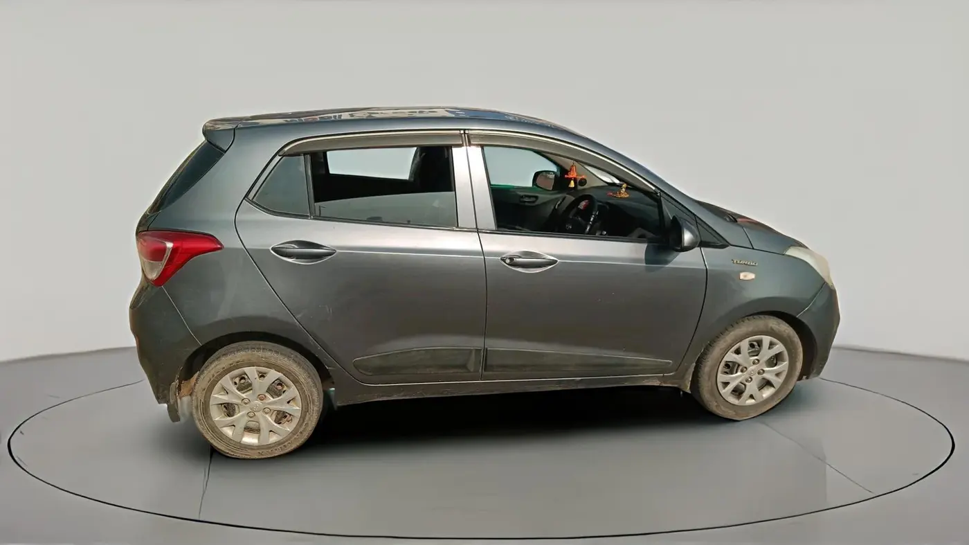 2015 Hyundai Grand i10 MAGNA 1.1 CRDI, Diesel, Manual, 1,20,551 km, exterior