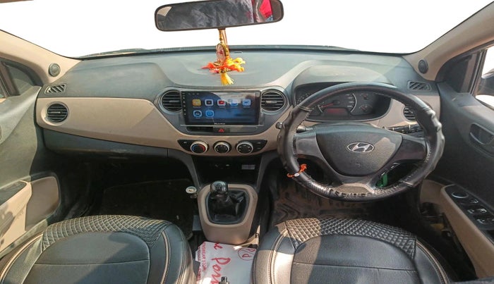 2015 Hyundai Grand i10 MAGNA 1.1 CRDI, Diesel, Manual, 1,20,551 km, interior
