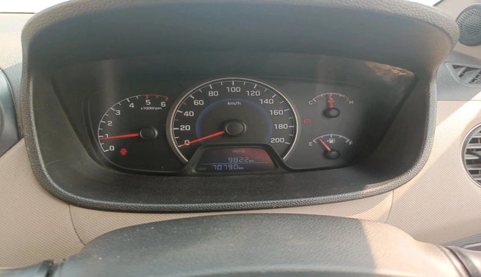 2015 Hyundai Grand i10 MAGNA 1.1 CRDI, Diesel, Manual, 1,20,551 km, interior