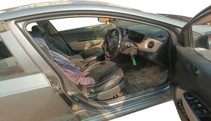 2015 Hyundai Grand i10 MAGNA 1.1 CRDI, Diesel, Manual, 1,20,551 km, interior