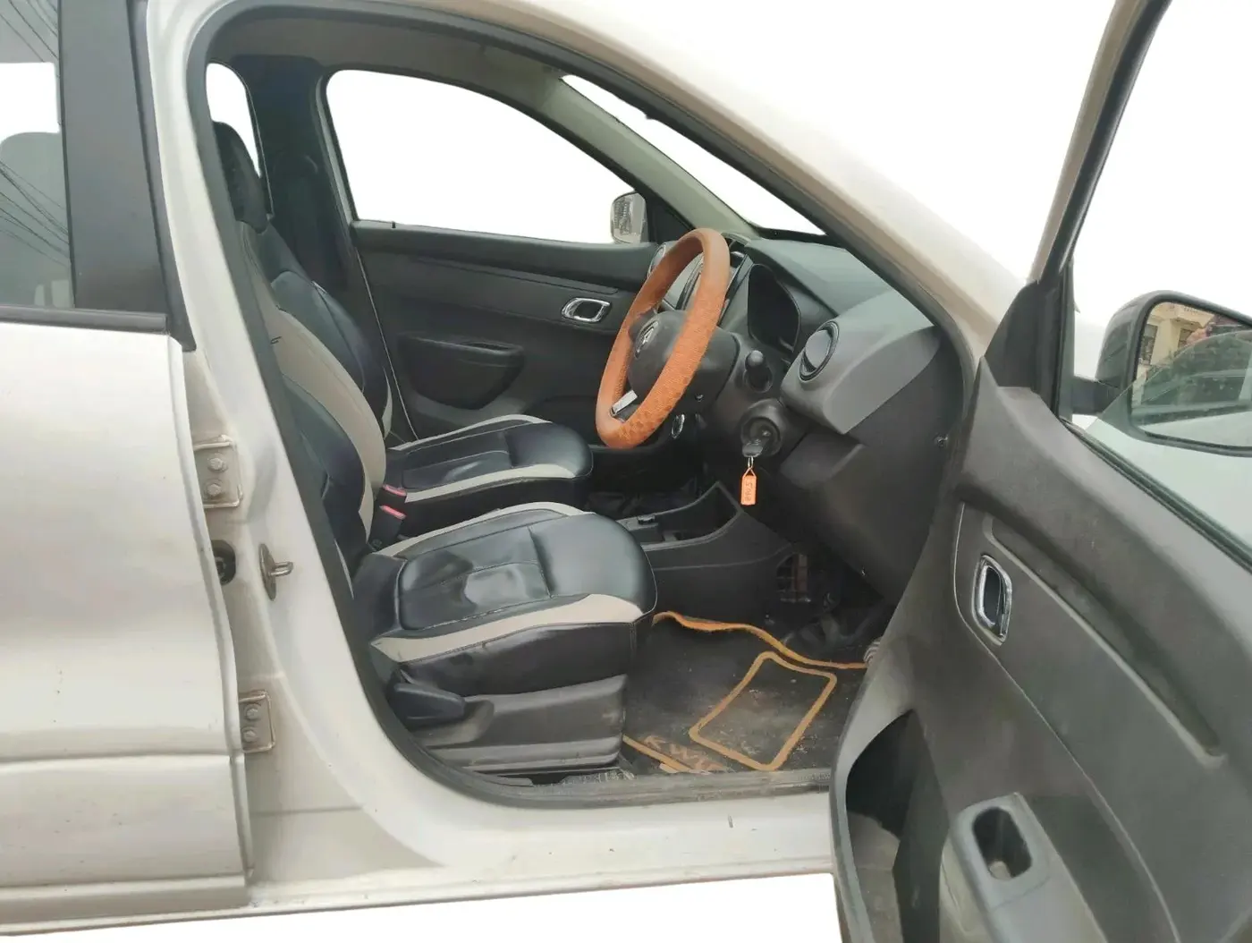 2018 Renault Kwid RXT 1.0 AMT (O), Petrol, Automatic, 37,481 km, interior