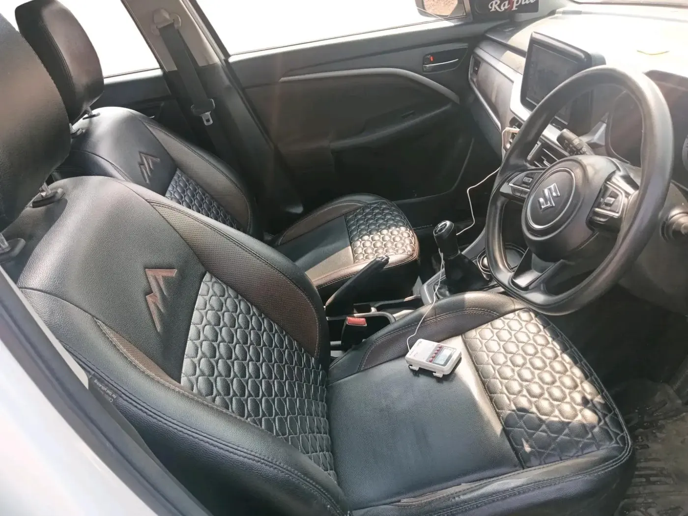 2024 Maruti BREZZA ZXI S-CNG, CNG, Manual, 52,000 km, interior