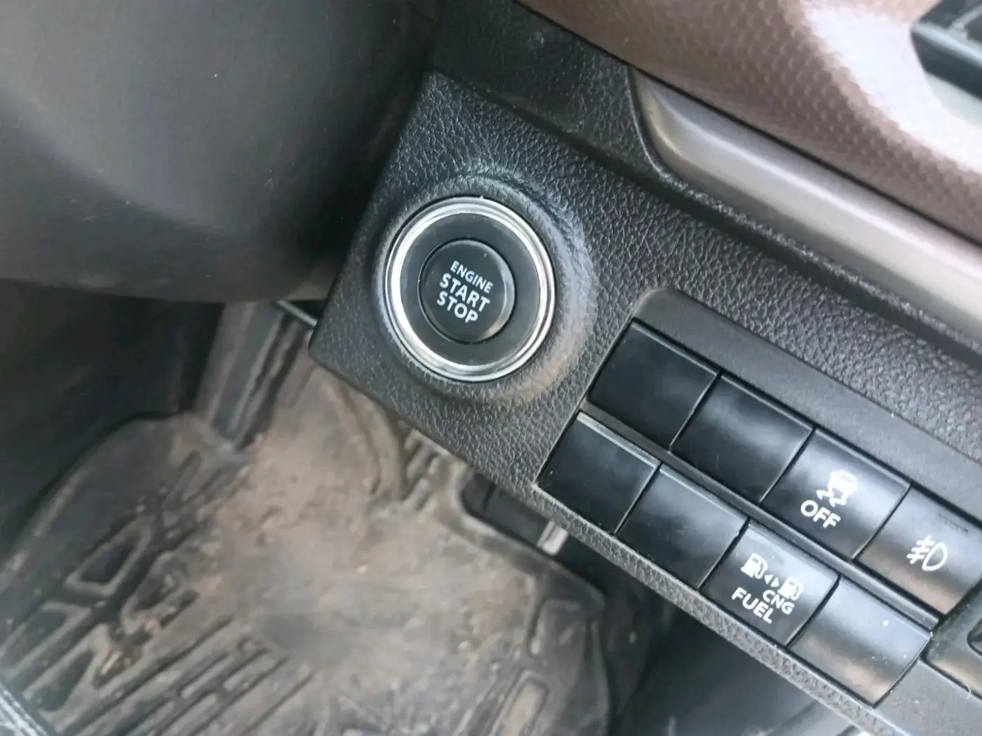 2024 Maruti BREZZA ZXI S-CNG, CNG, Manual, 52,000 km, interior