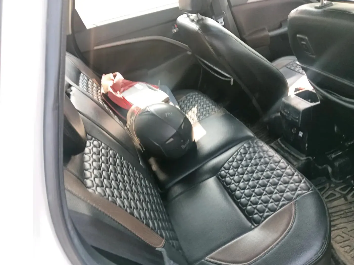 2024 Maruti BREZZA ZXI S-CNG, CNG, Manual, 52,000 km, interior