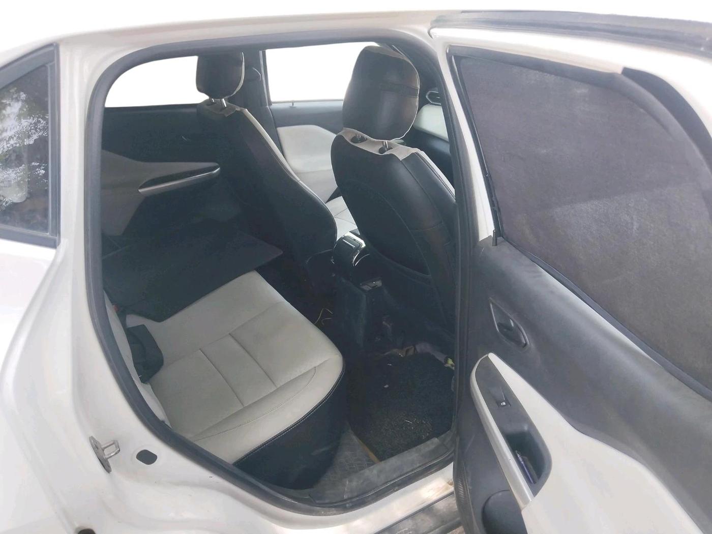 2023 Nissan MAGNITE XE, CNG, Manual, 67,108 km, interior