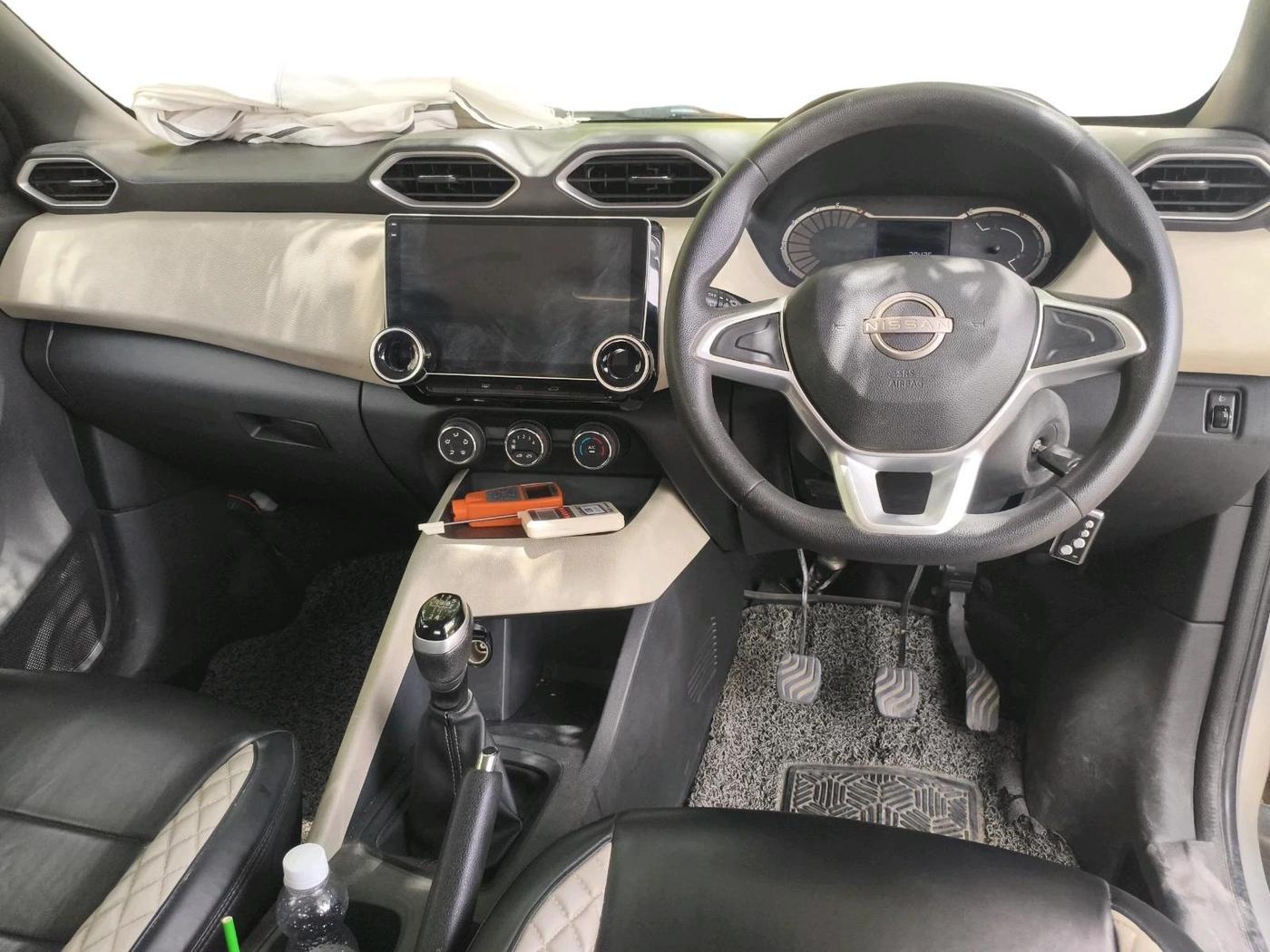 2022 Nissan MAGNITE XE, Petrol, Manual, 30,435 km, interior