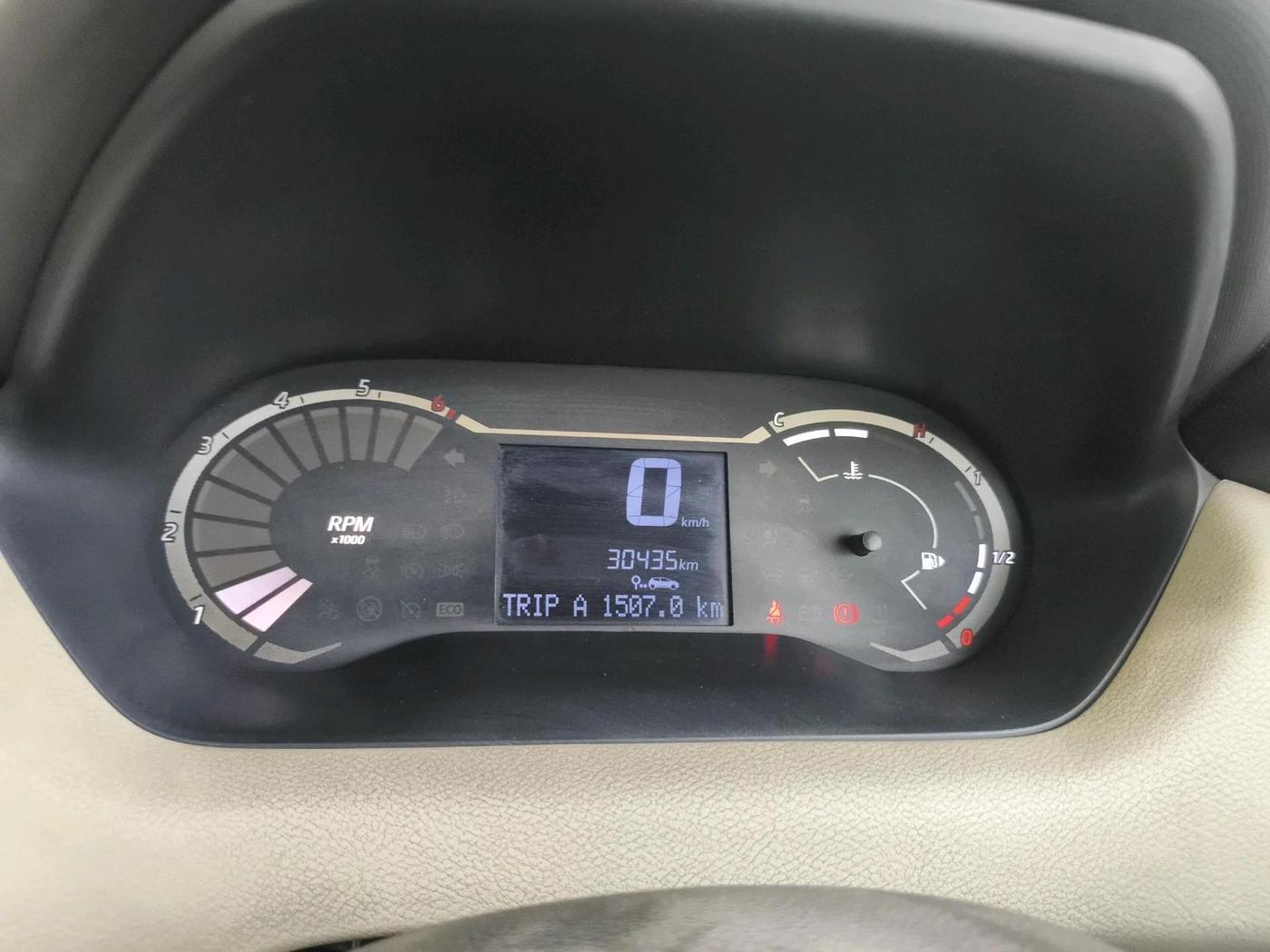 2022 Nissan MAGNITE XE, Petrol, Manual, 30,435 km, interior