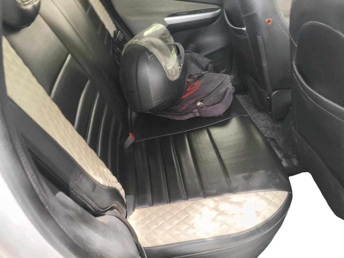 2022 Nissan MAGNITE XE, Petrol, Manual, 30,435 km, interior