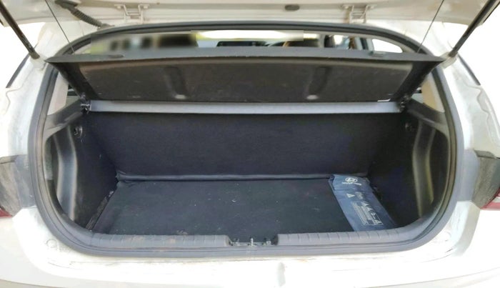 2023 Hyundai NEW I20 SPORTZ 1.2 MT, Petrol, Manual, 19,264 km, exterior