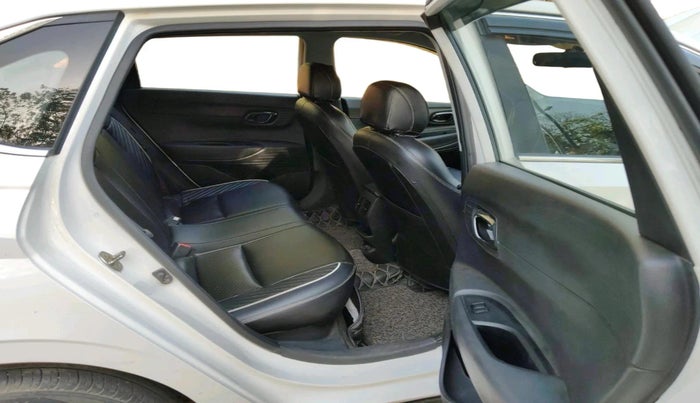 2023 Hyundai NEW I20 SPORTZ 1.2 MT, Petrol, Manual, 19,264 km, interior