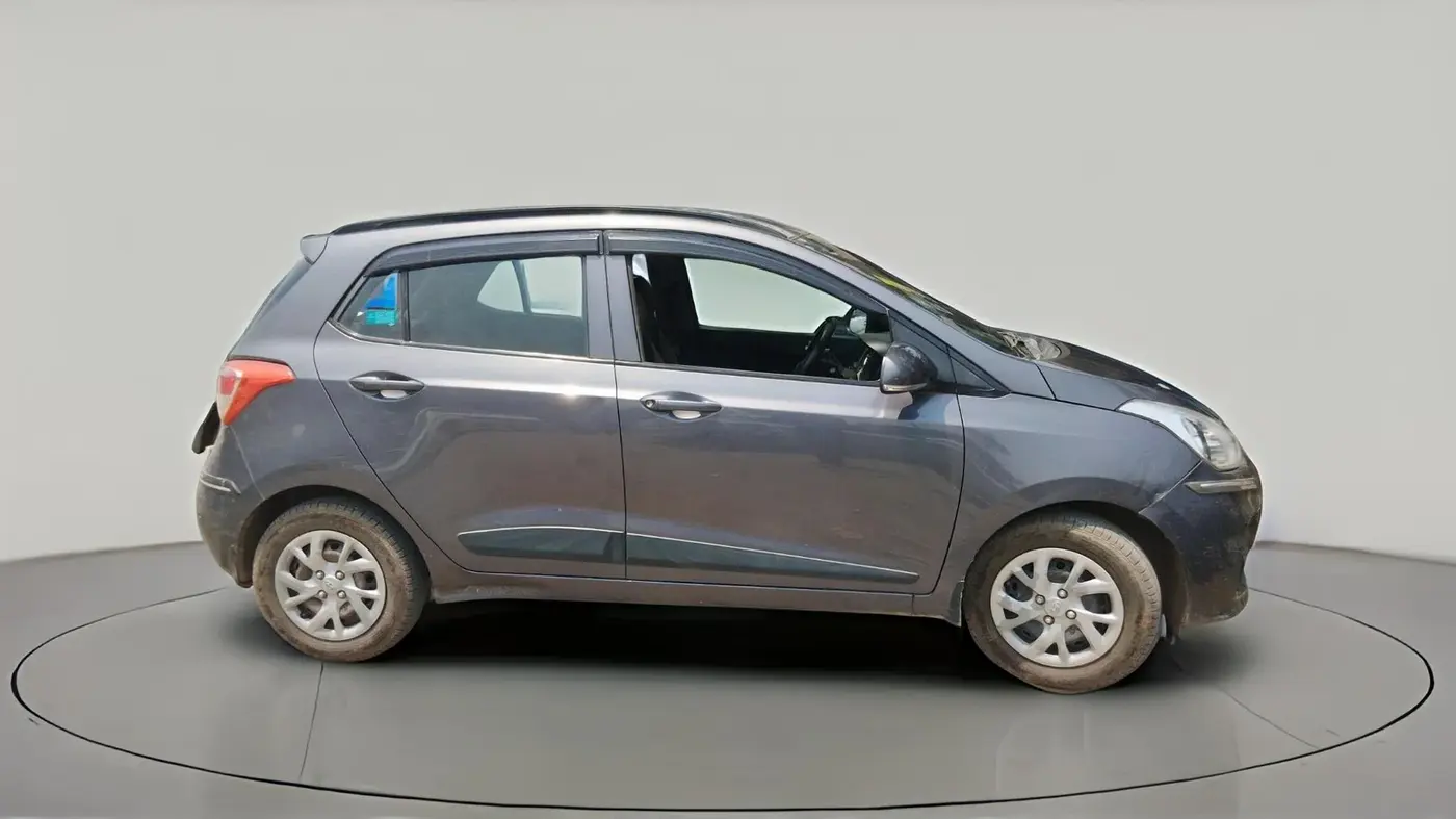 2017 Hyundai Grand i10 SPORTZ (O) 1.2 KAPPA VTVT, CNG, Manual, 73,801 km, exterior