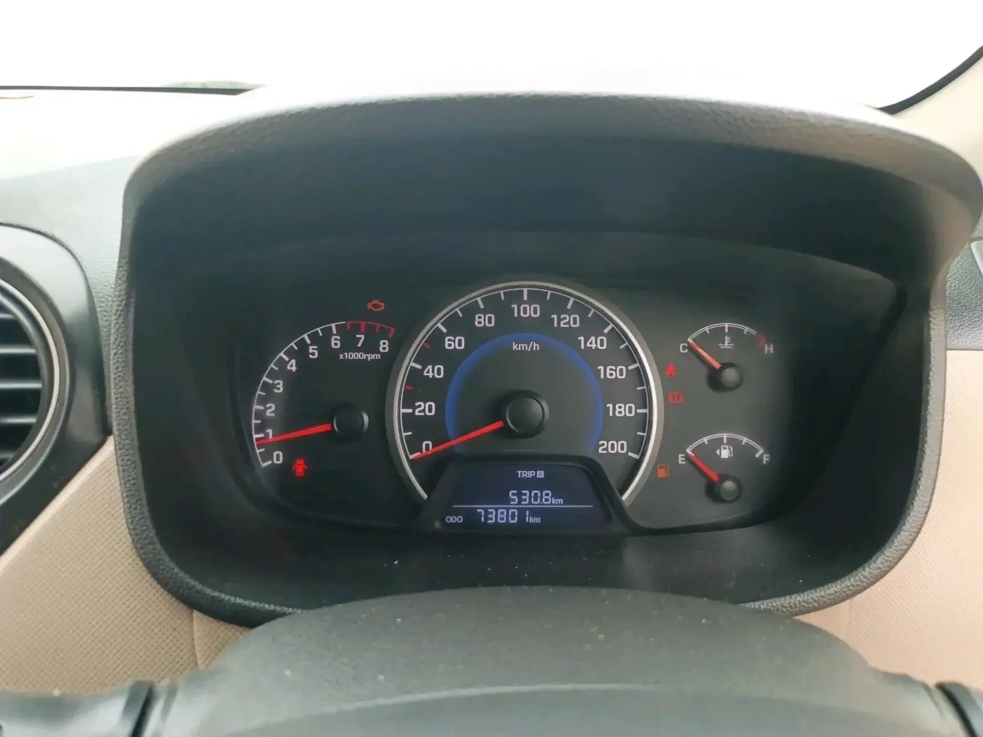 2017 Hyundai Grand i10 SPORTZ (O) 1.2 KAPPA VTVT, CNG, Manual, 73,801 km, interior