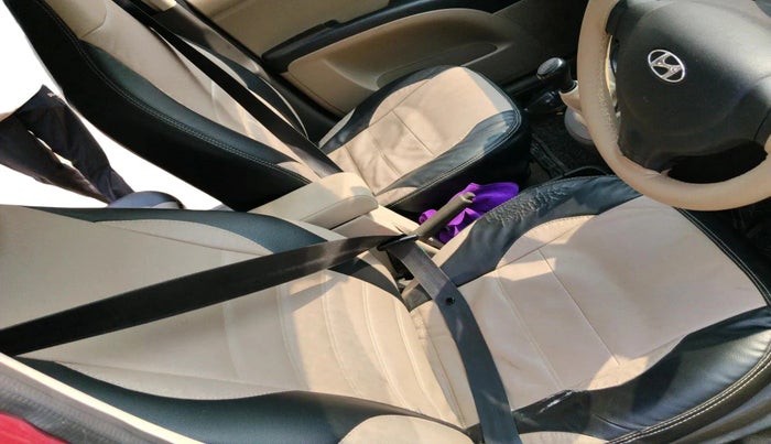 2014 Hyundai i10 SPORTZ 1.2, CNG, Manual, 1,44,599 km, interior