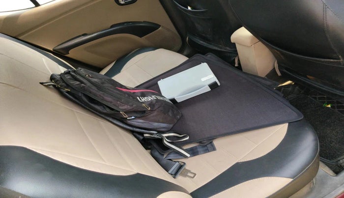 2014 Hyundai i10 SPORTZ 1.2, CNG, Manual, 1,44,599 km, interior