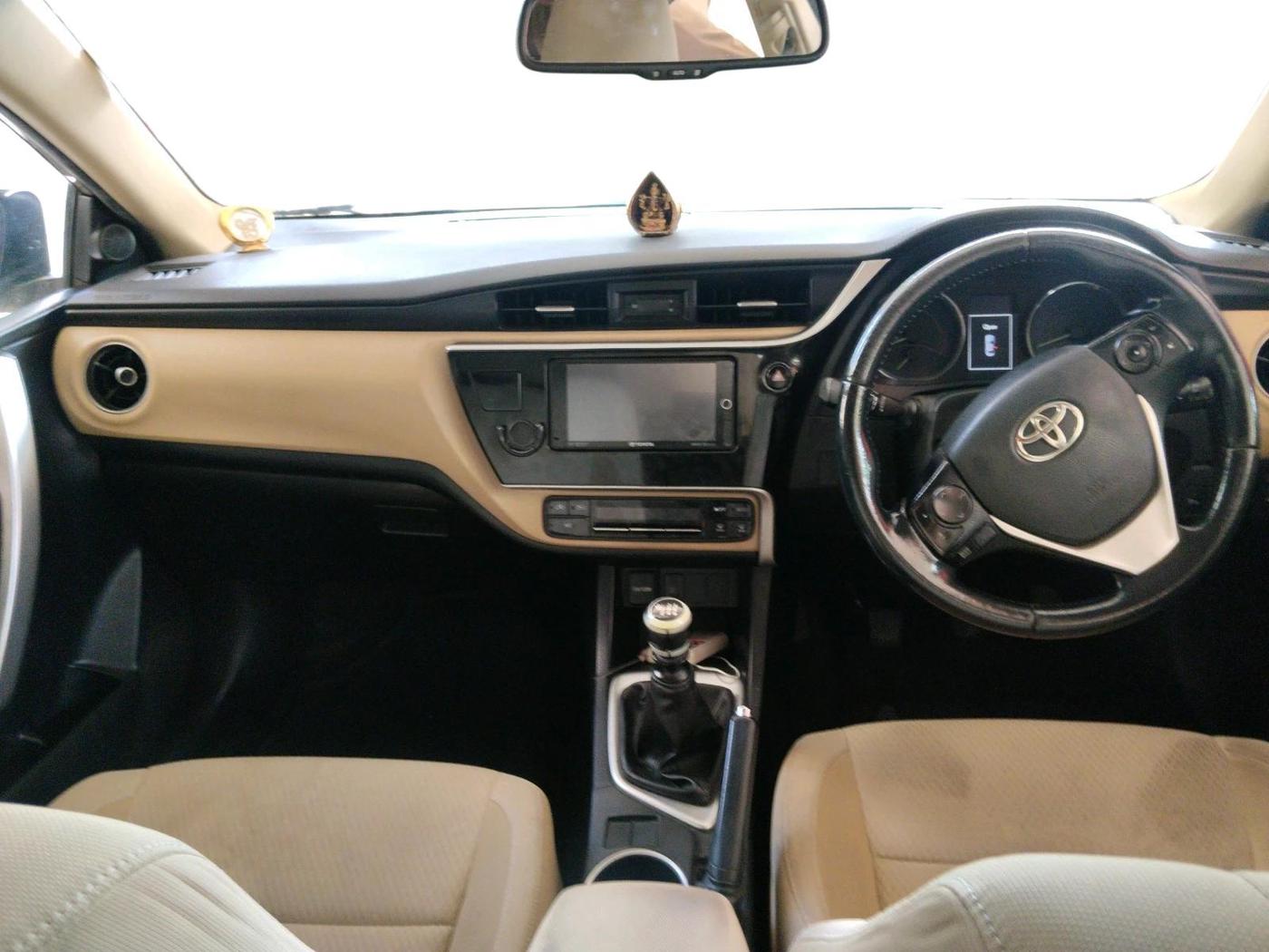 2017 Toyota Corolla Altis G DIESEL, Diesel, Manual, 2,10,494 km, interior
