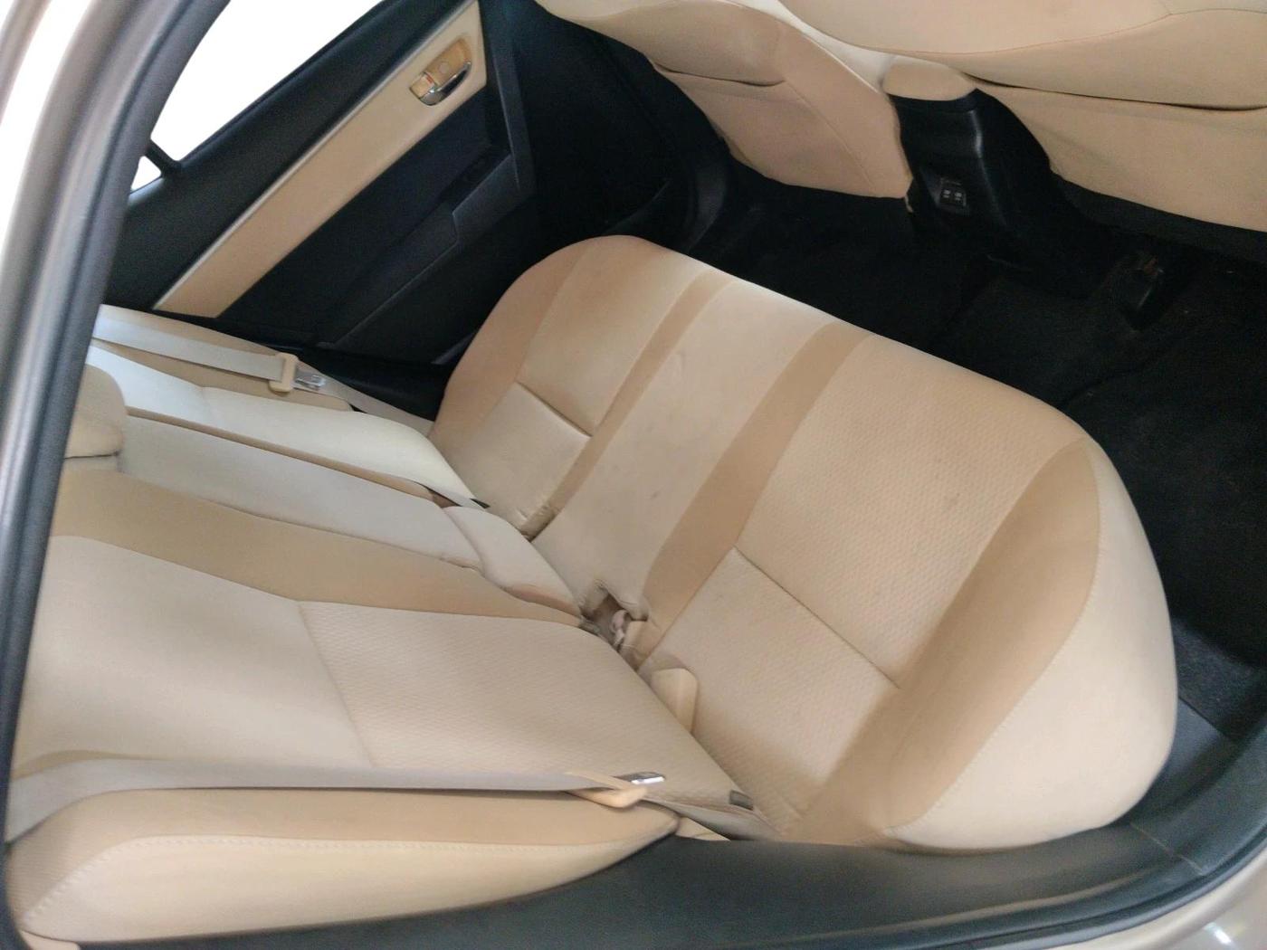 2017 Toyota Corolla Altis G DIESEL, Diesel, Manual, 2,10,494 km, interior