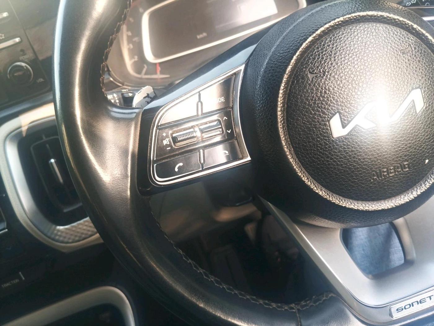2022 KIA SONET HTX 1.5 AT, Diesel, Automatic, 83,752 km, interior