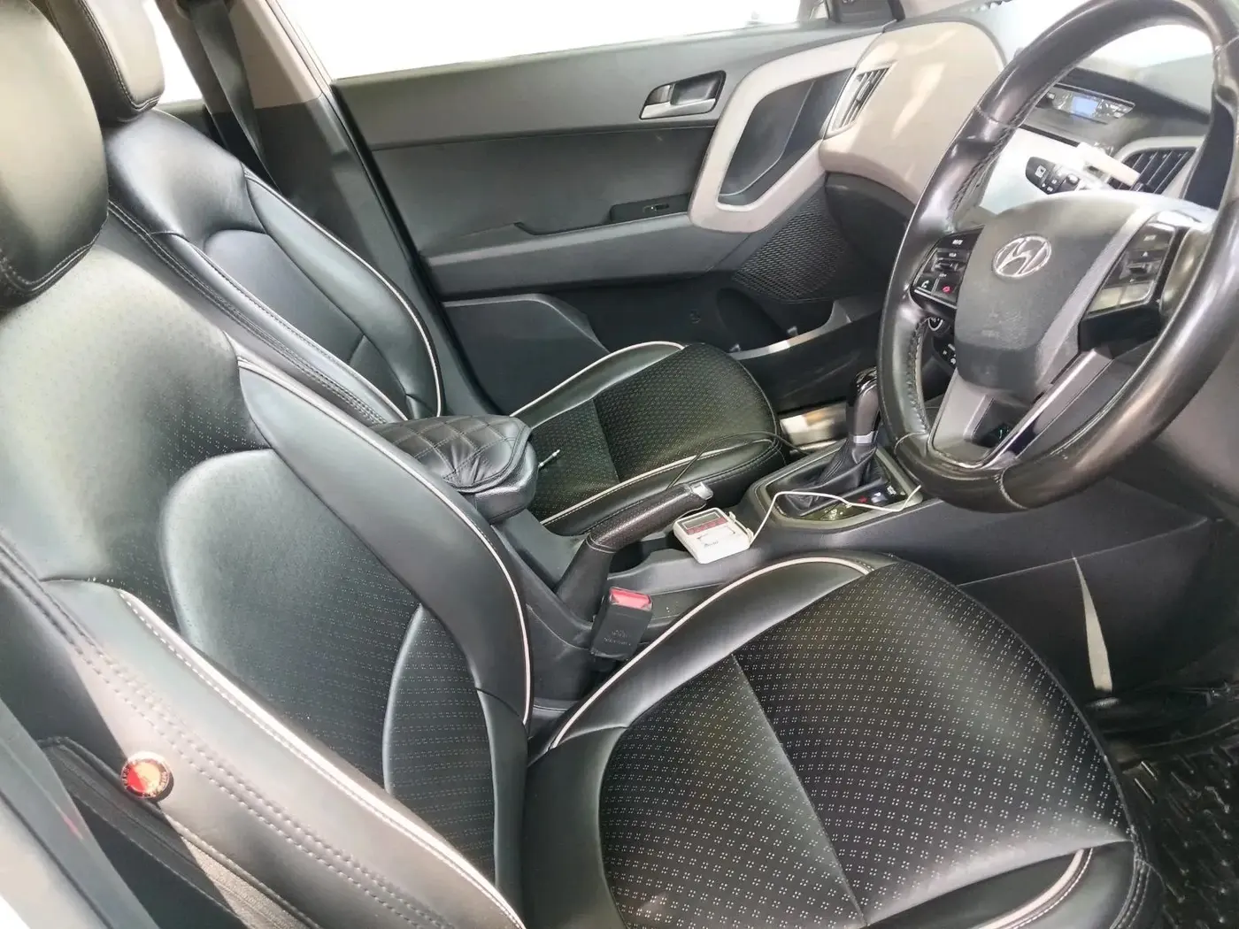 2017 Hyundai Creta SX PLUS AT 1.6 DIESEL, Diesel, Automatic, 1,17,158 km, interior