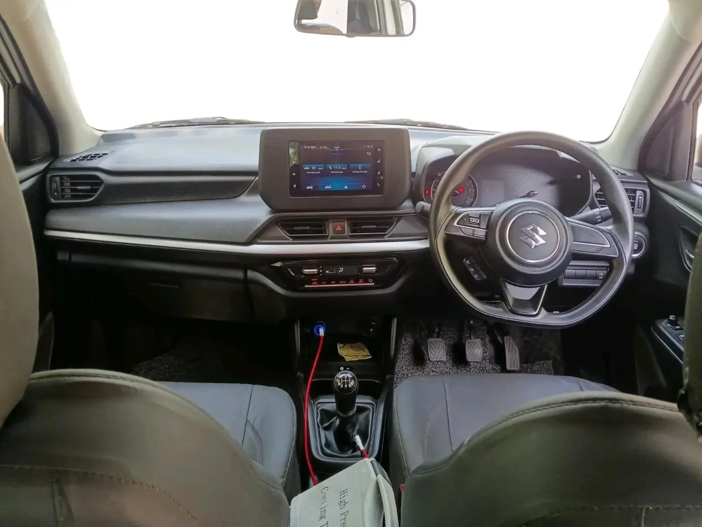 2025 Maruti Swift ZXi, Petrol, Manual, 16,965 km, interior