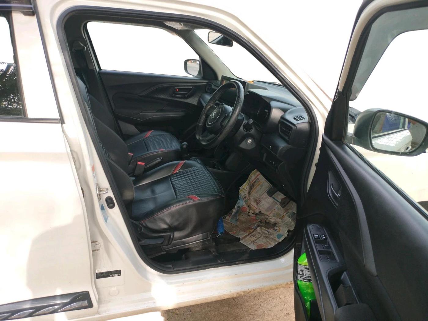 2024 Maruti Swift LXi, Petrol, Manual, 8,609 km, interior