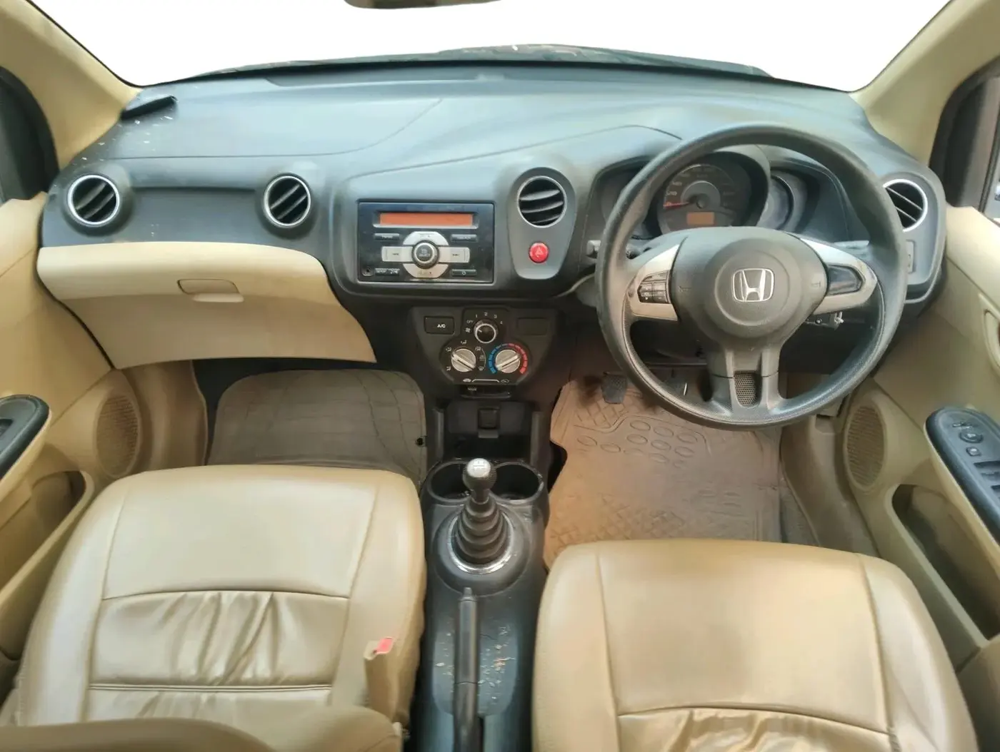 2014 Honda Amaze 1.2L I-VTEC S, Petrol, Manual, 84,194 km, interior