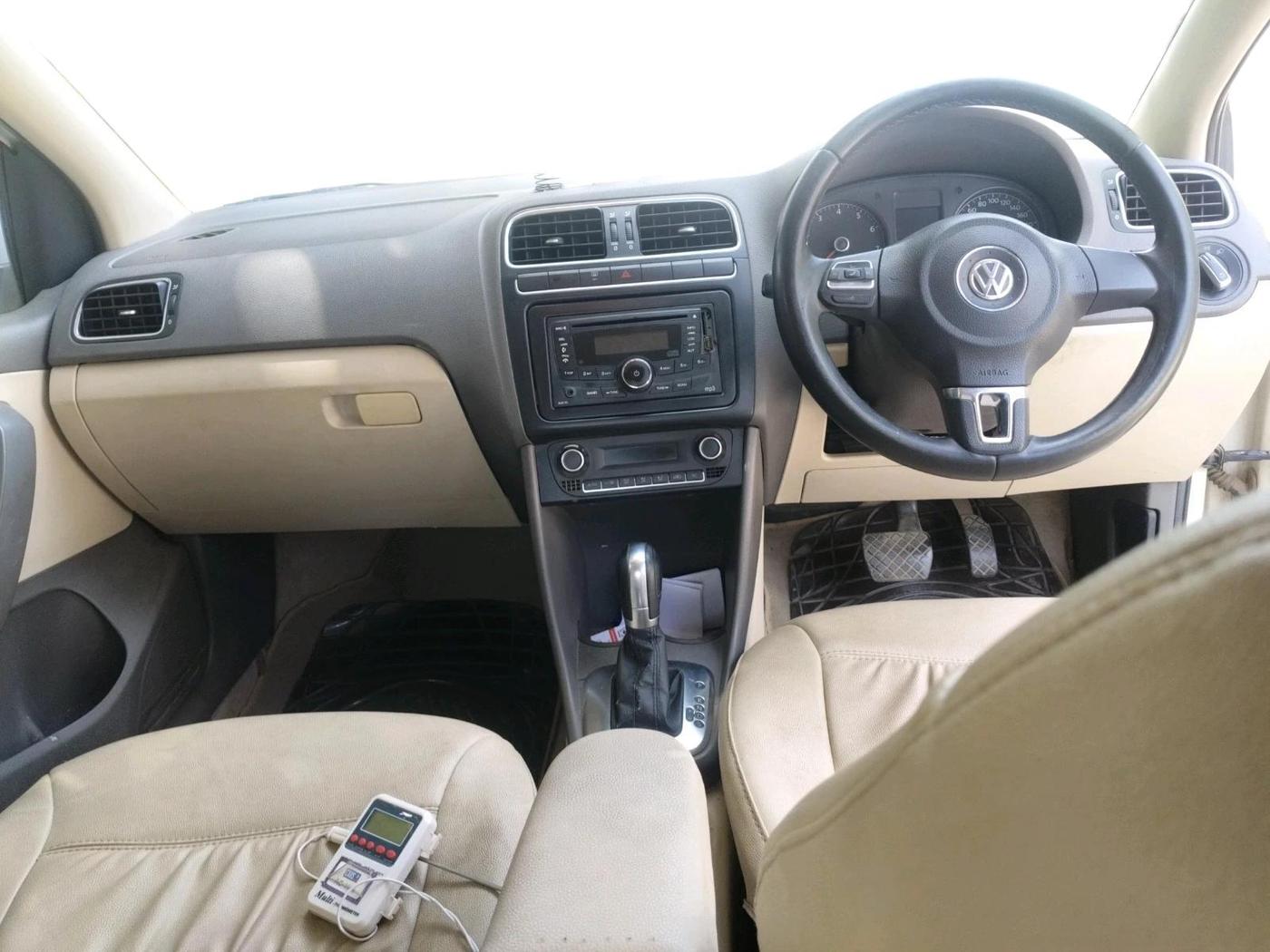 2012 Volkswagen Vento HIGHLINE PETROL AT, Petrol, Automatic, 50,702 km, interior