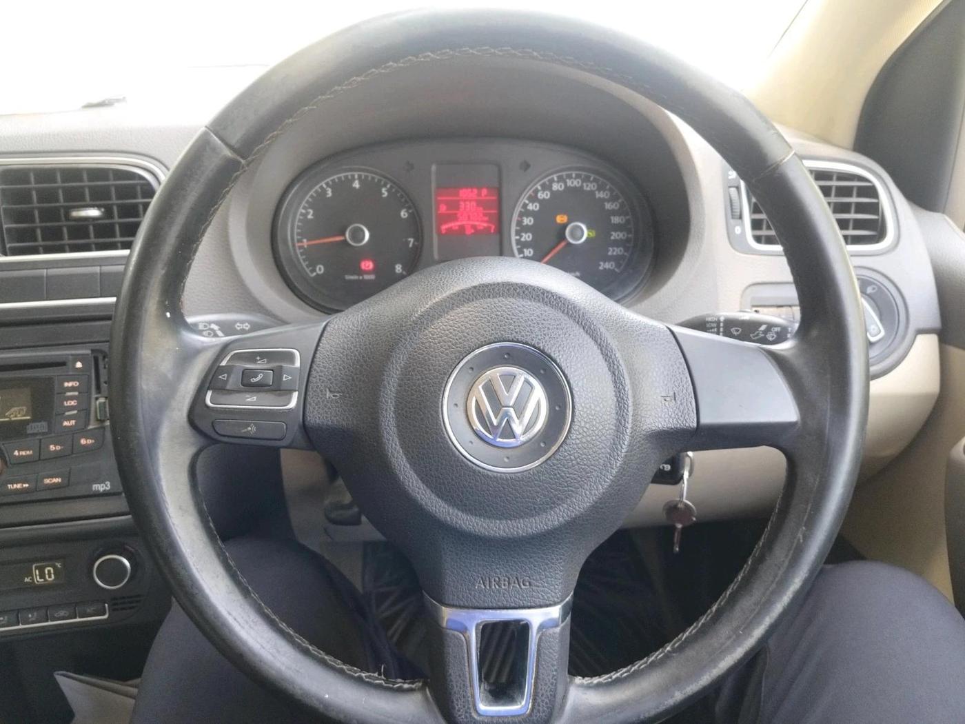 2012 Volkswagen Vento HIGHLINE PETROL AT, Petrol, Automatic, 50,702 km, interior