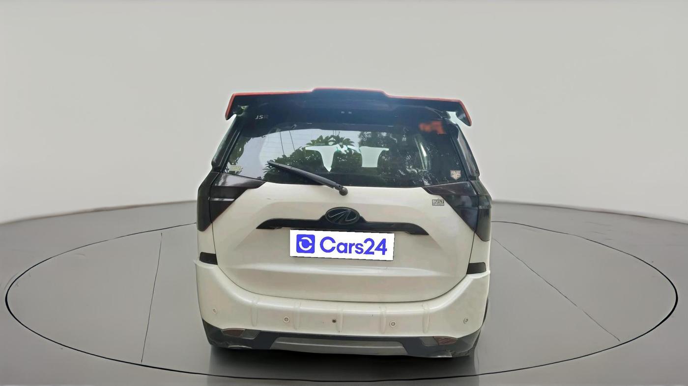 2021 Mahindra XUV500 W7, Diesel, Manual, 99,588 km, exterior