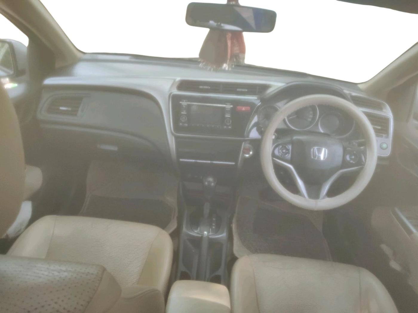 2015 Honda City 1.5L I-VTEC VX CVT, Petrol, Automatic, 1,02,851 km, interior
