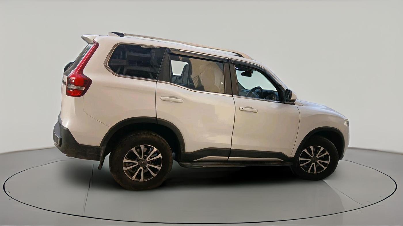 2024 Mahindra SCORPIO-N Z8 Select Petrol MT, Petrol, Manual, 20,014 km, exterior