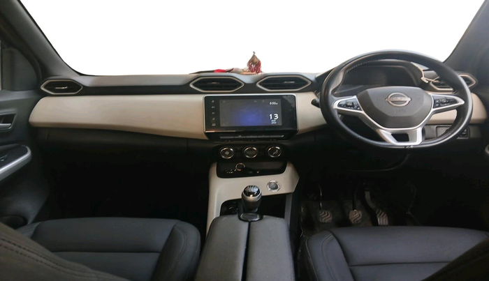 2022 Nissan MAGNITE XV MT, CNG, Manual, 52,724 km, interior