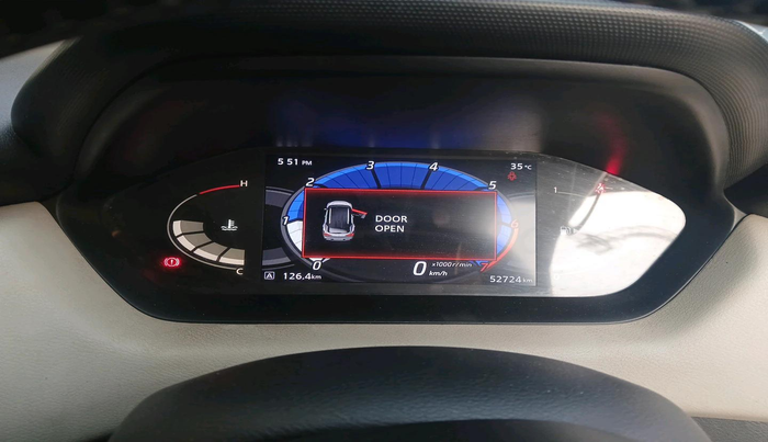 2022 Nissan MAGNITE XV MT, CNG, Manual, 52,724 km, interior