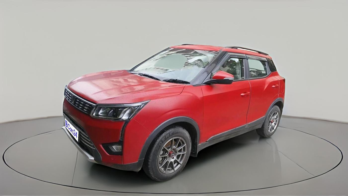 2023 Mahindra XUV300 W8 (O) 1.5 DIESEL AMT, Diesel, Automatic, 64,533 km, exterior