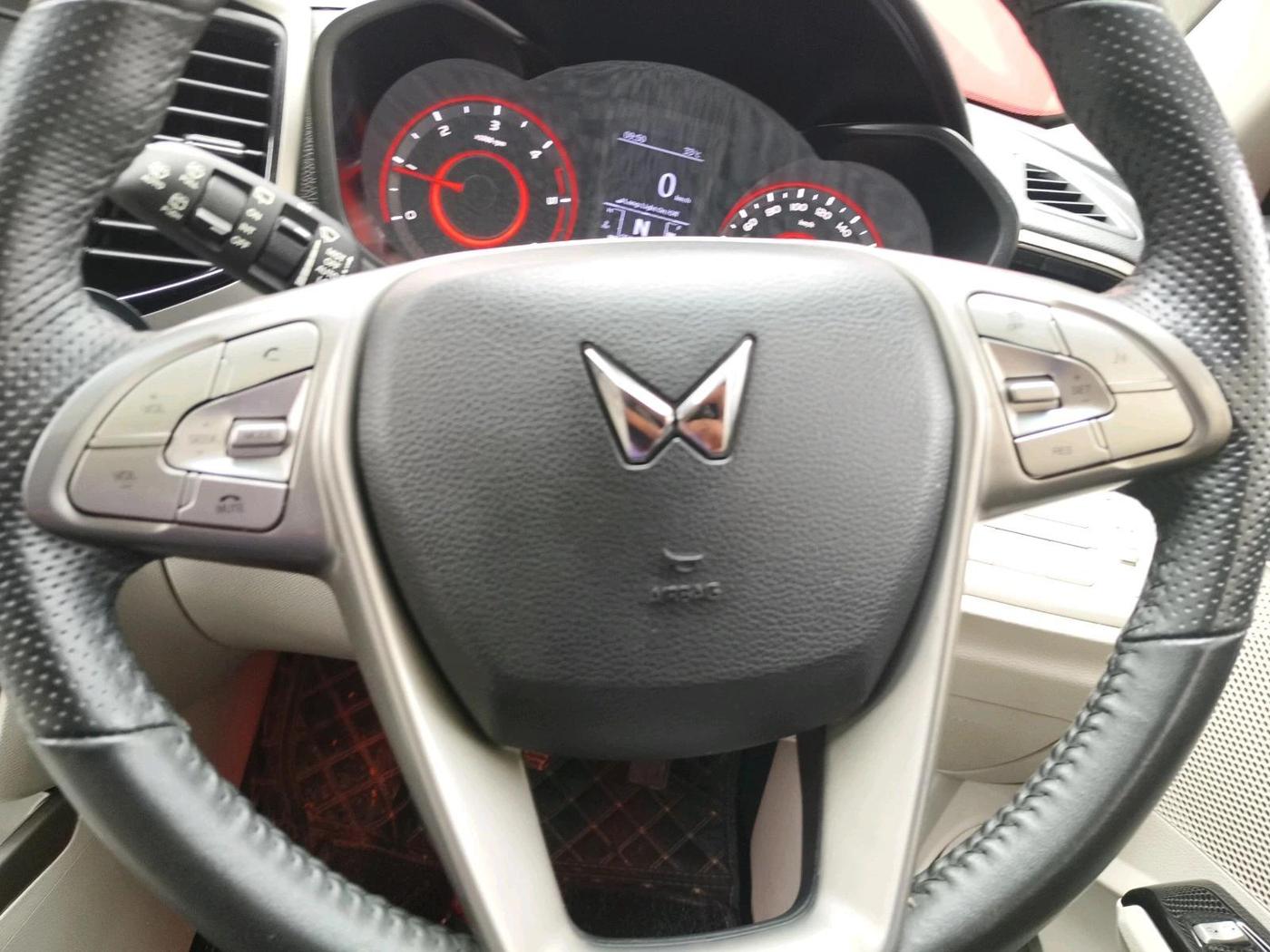 2023 Mahindra XUV300 W8 (O) 1.5 DIESEL AMT, Diesel, Automatic, 64,533 km, interior