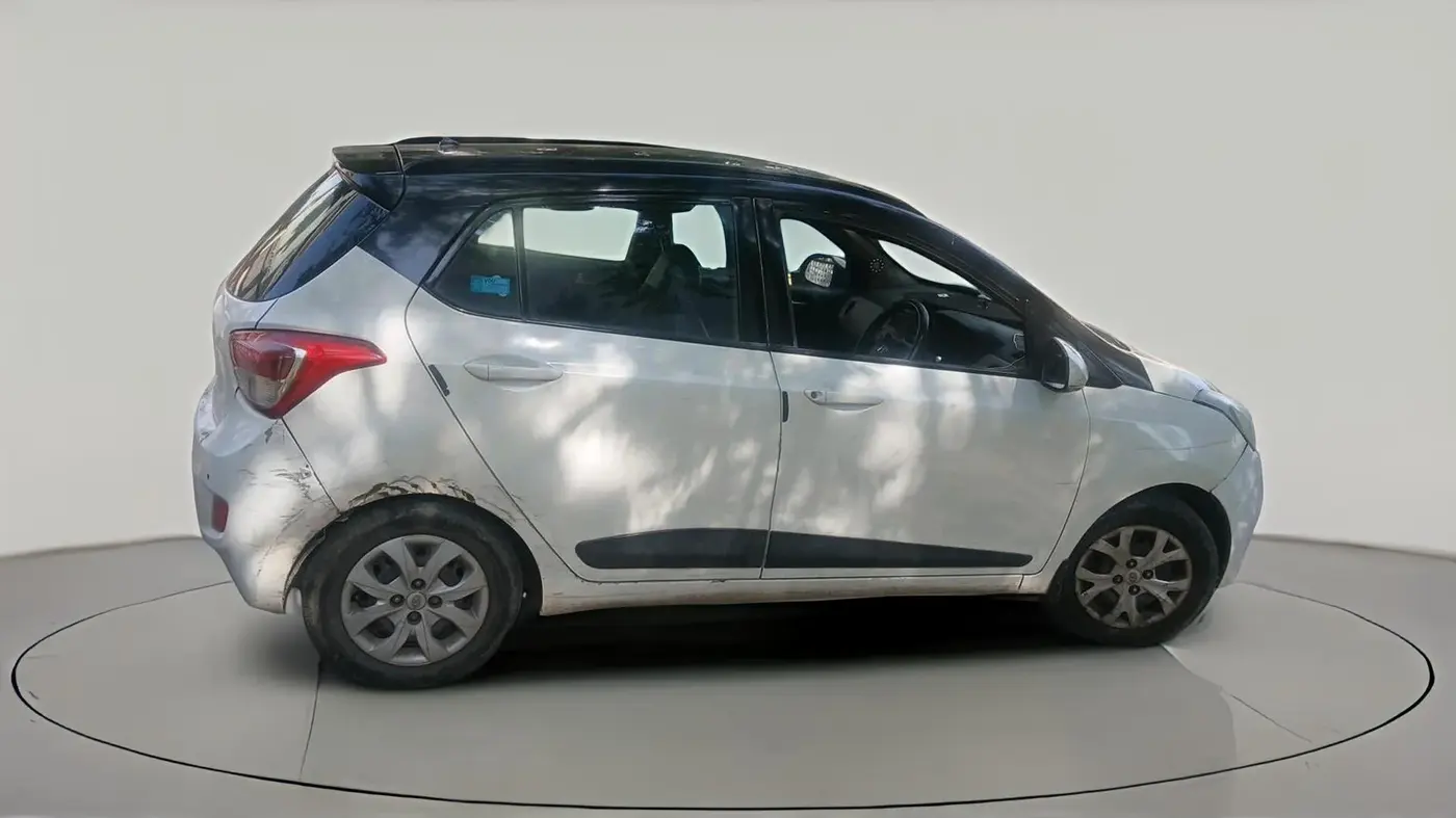 2015 Hyundai Grand i10 SPORTZ 1.2 KAPPA VTVT, CNG, Manual, 1,65,292 km, exterior