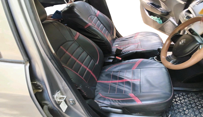 2017 Maruti Swift LXI (O), CNG, Manual, 89,841 km, interior