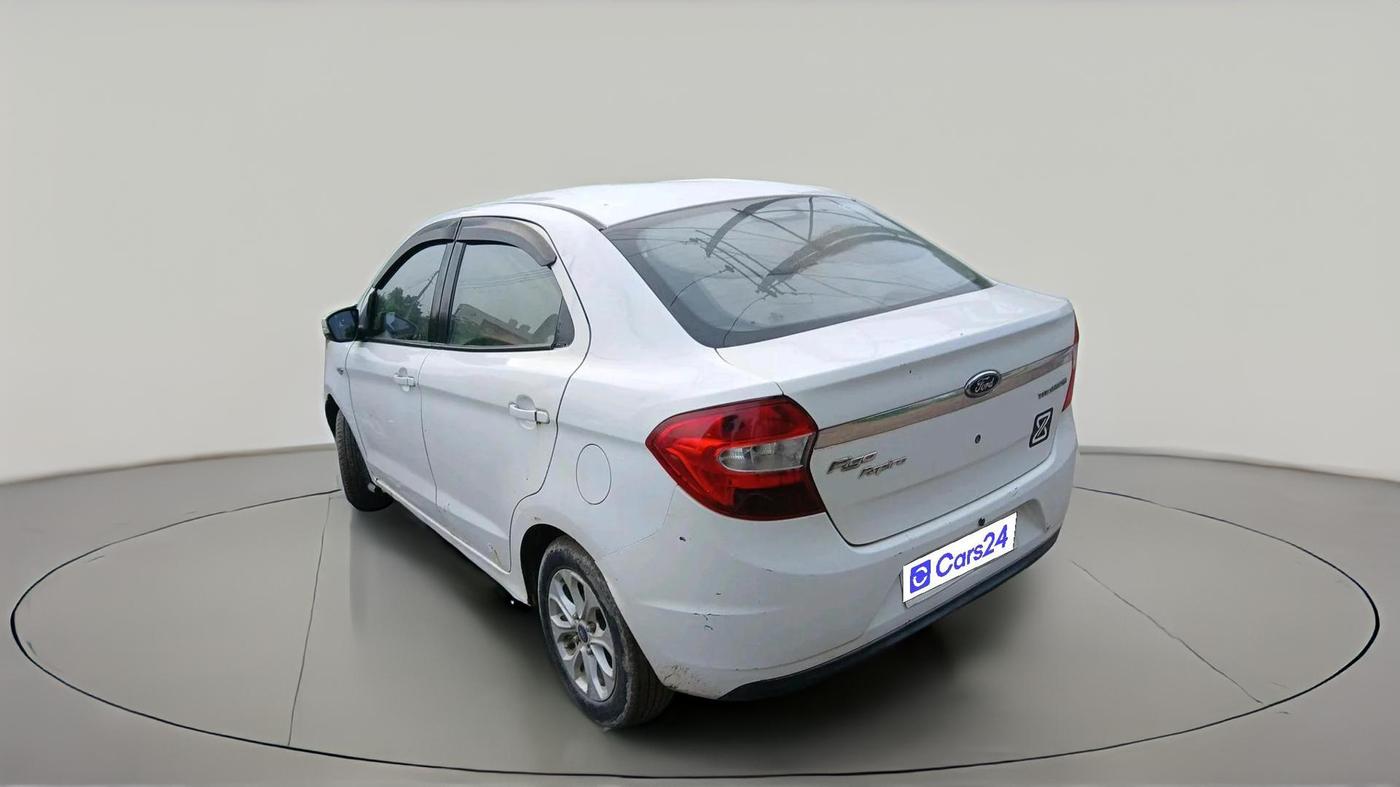 2015 Ford Figo Aspire TITANIUM 1.2 PETROL, Petrol, Manual, 1,14,436 km, exterior
