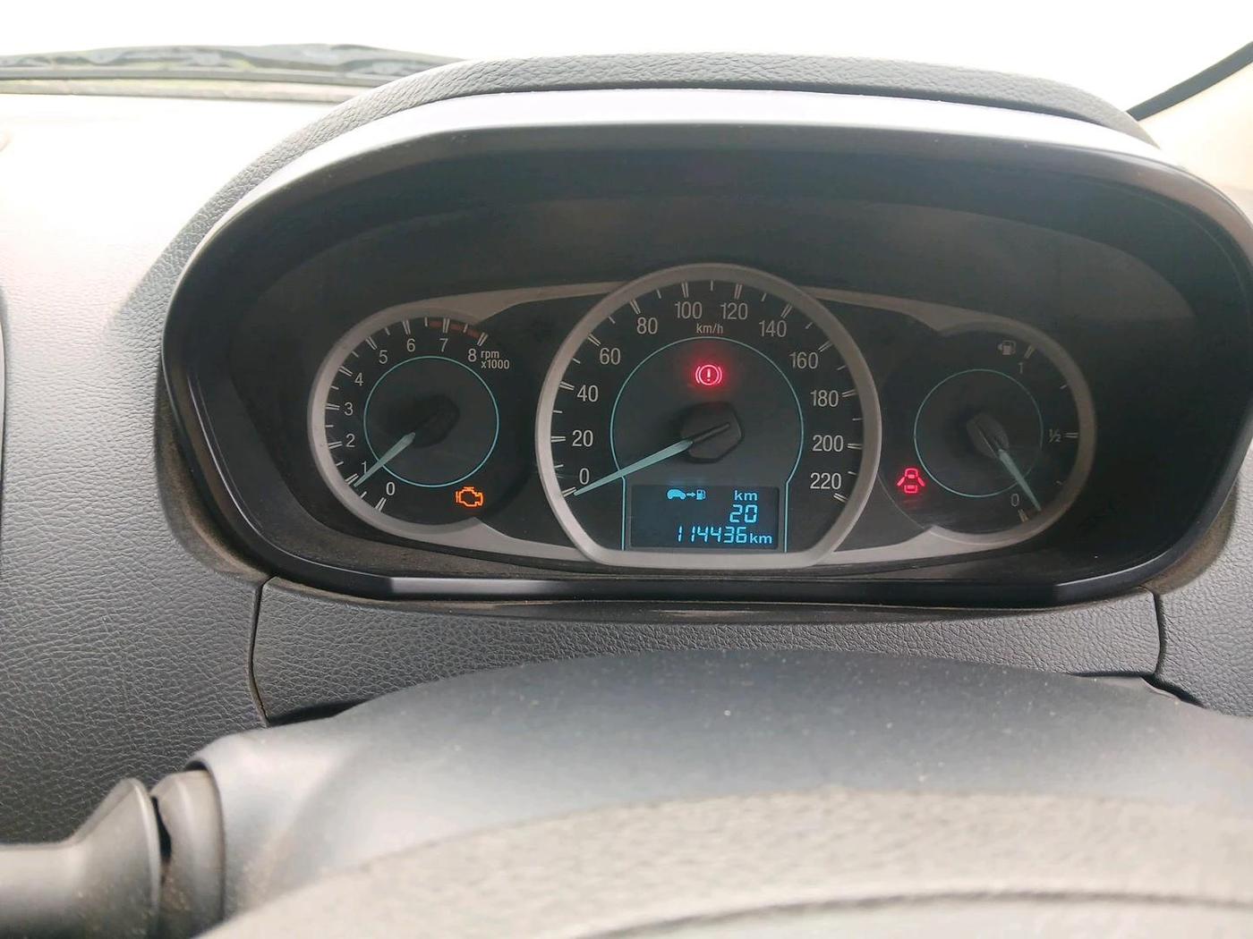2015 Ford Figo Aspire TITANIUM 1.2 PETROL, Petrol, Manual, 1,14,436 km, interior