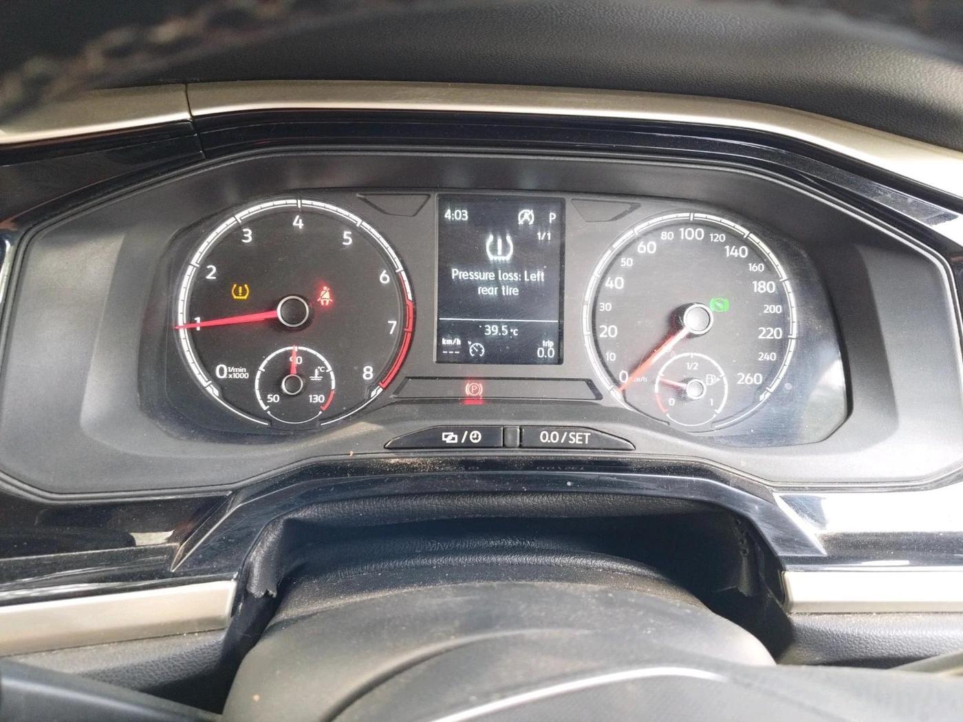 2023 Volkswagen VIRTUS HIGHLINE TSI 1.0 AT, Petrol, Automatic, 1,08,311 km, interior