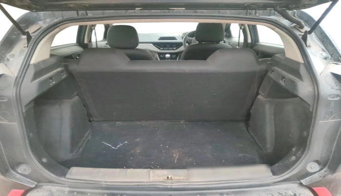 2018 Tata NEXON XM DIESEL, Diesel, Manual, 1,61,016 km, exterior