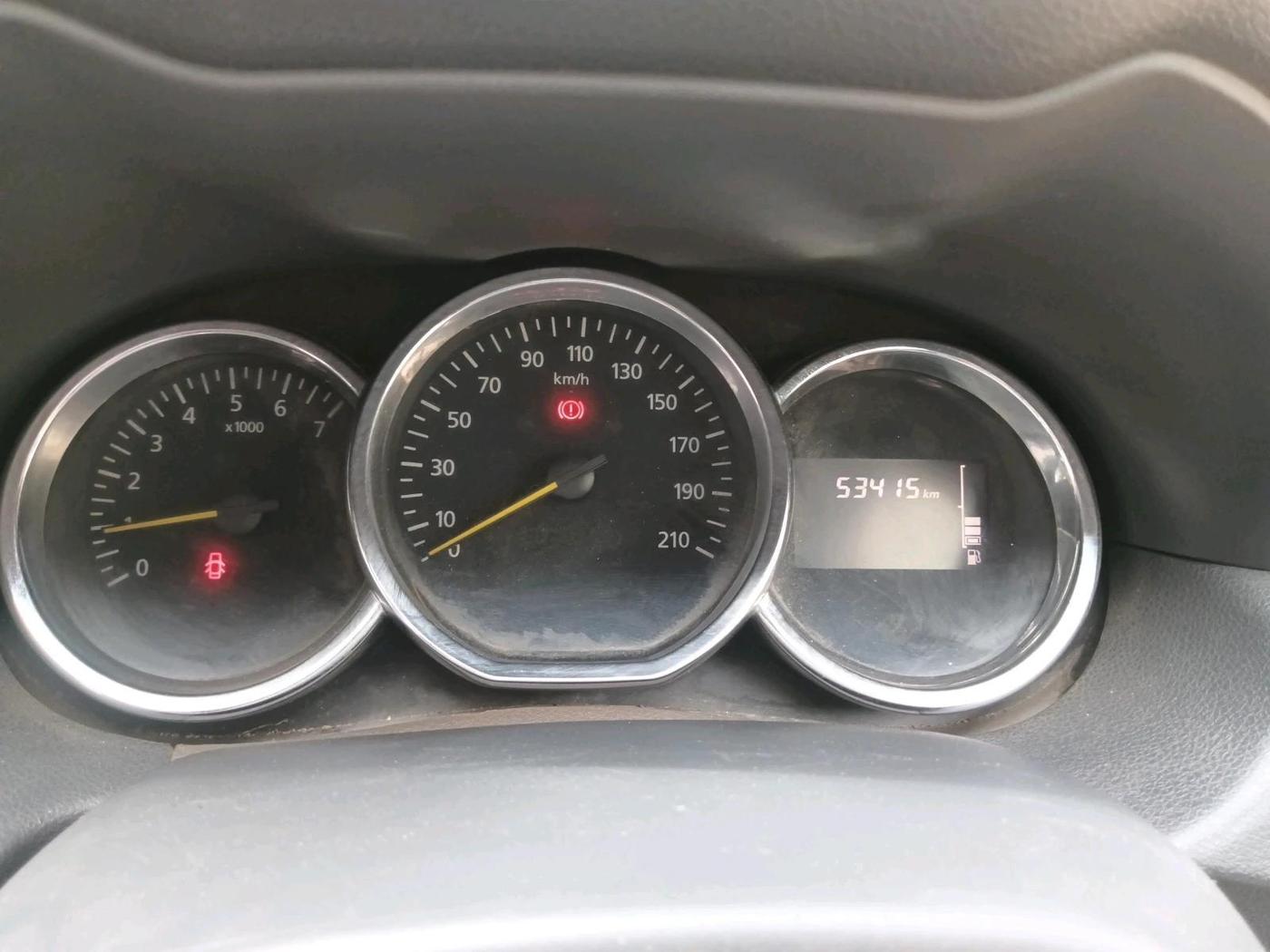 2016 Renault Duster RXL PETROL, Petrol, Manual, 53,415 km, interior