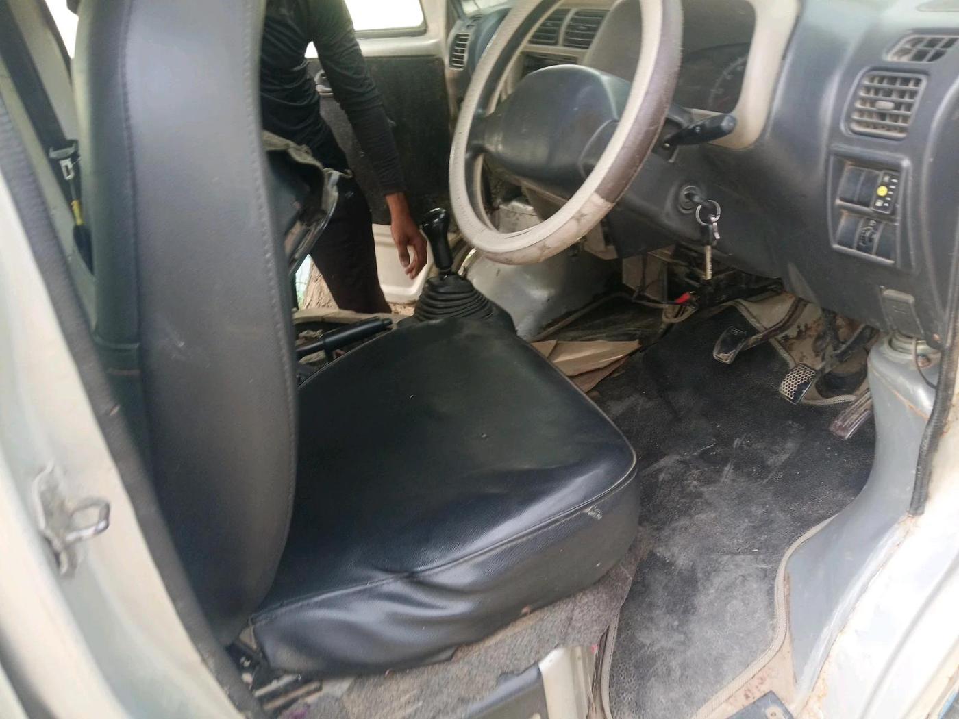 2011 Maruti Eeco 5 STR CNG WITH HTR, CNG, Manual, 1,66,205 km, interior
