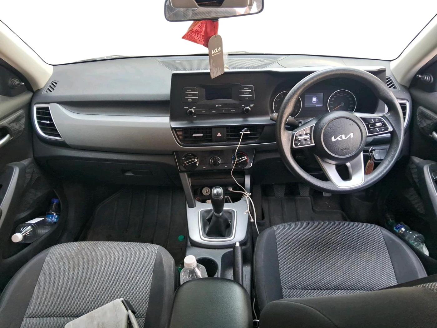 2022 KIA SELTOS HTE 1.5 PETROL, Petrol, Manual, 50,227 km, interior