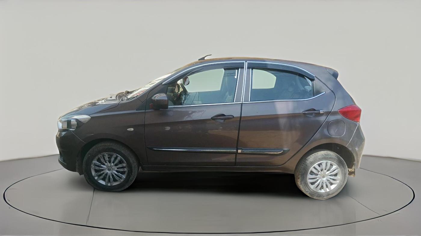 2017 Tata Tiago XT PETROL, Petrol, Manual, 60,451 km, exterior