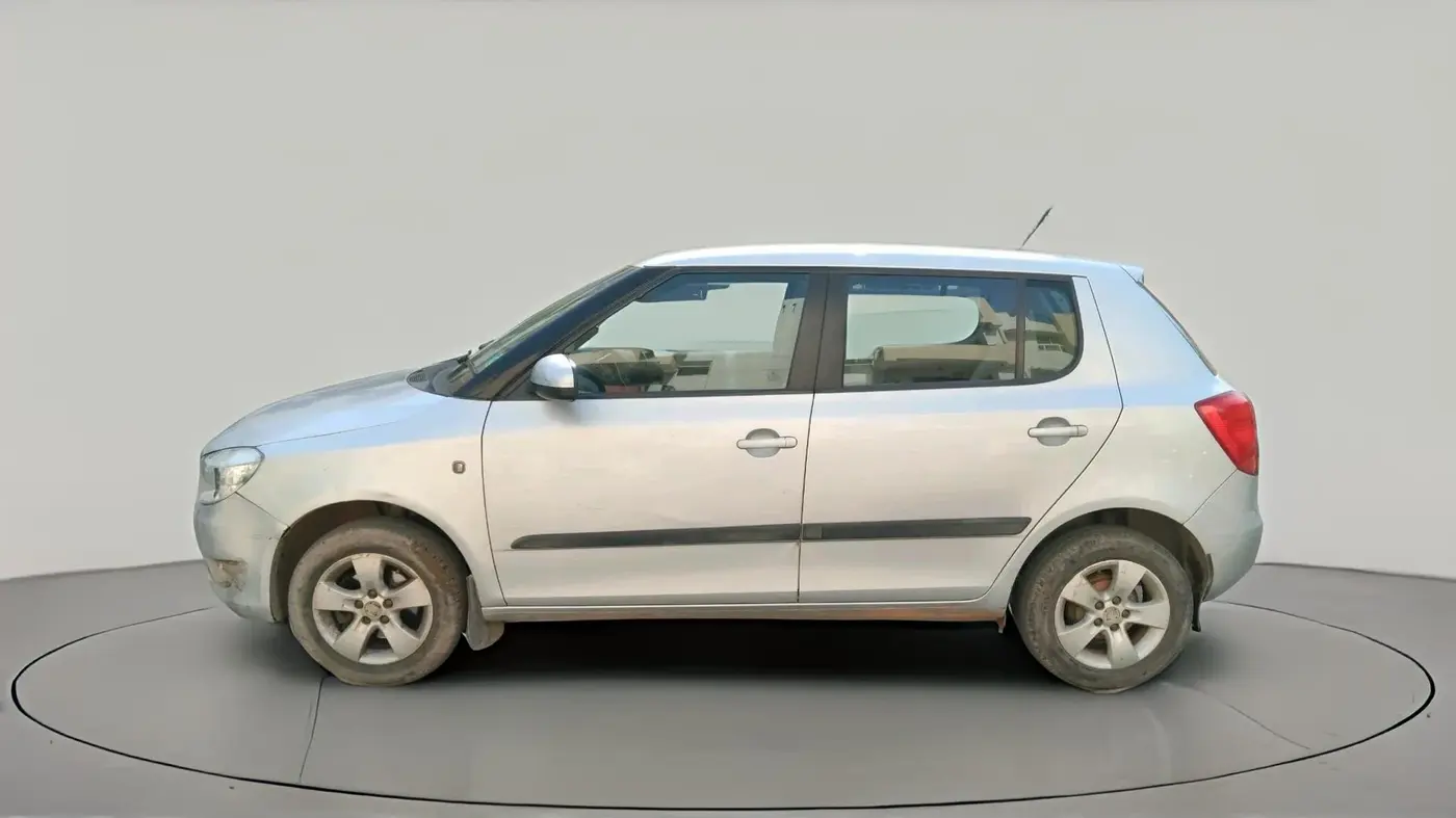 2011 Skoda Fabia ELEGANCE 1.6 MPI, Petrol, Manual, 67,561 km, exterior