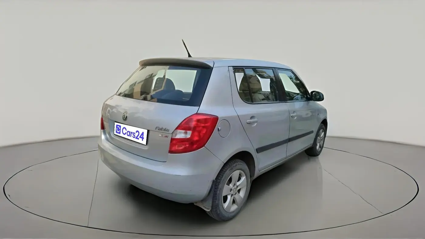2011 Skoda Fabia ELEGANCE 1.6 MPI, Petrol, Manual, 67,561 km, exterior