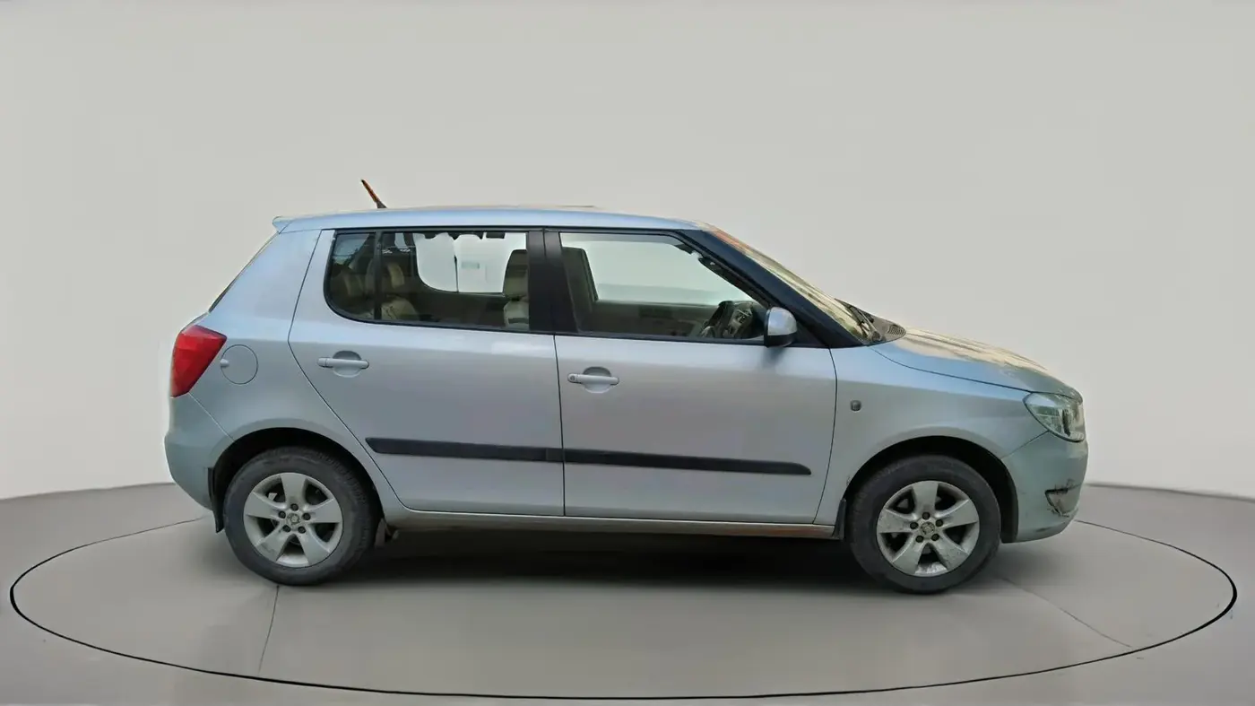 2011 Skoda Fabia ELEGANCE 1.6 MPI, Petrol, Manual, 67,561 km, exterior