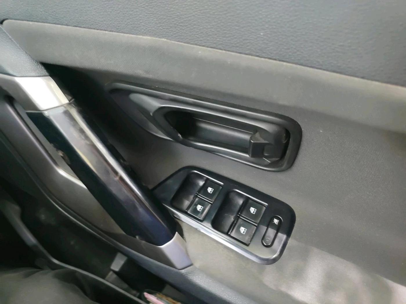 2019 Tata Harrier XM 2.0L KRYOTEC, Diesel, Manual, 1,12,934 km, interior